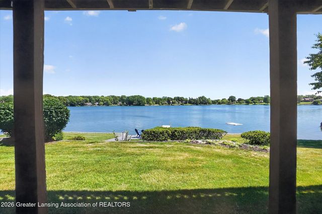 1005 W Geneva Drive, Dewitt, MI 48820