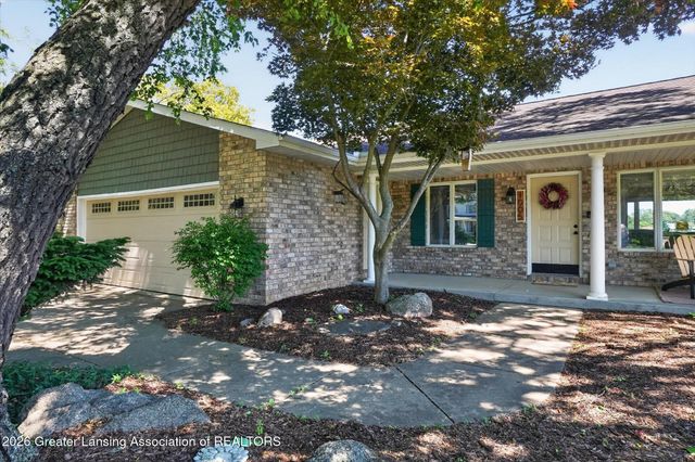 1005 W Geneva Drive, Dewitt, MI 48820