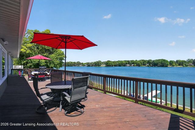 1005 W Geneva Drive, Dewitt, MI 48820