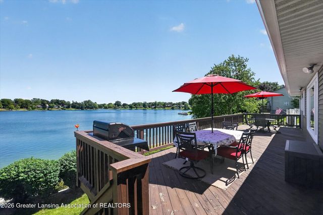 1005 W Geneva Drive, Dewitt, MI 48820