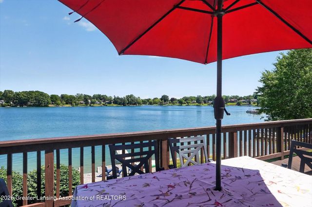 1005 W Geneva Drive, Dewitt, MI 48820