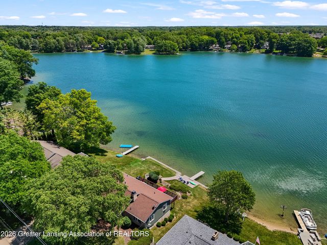 1005 W Geneva Drive, Dewitt, MI 48820