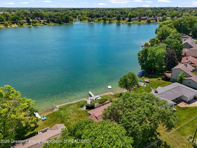 1005 W Geneva Drive, Dewitt, MI 48820