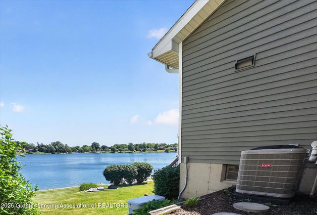 1005 W Geneva Drive, Dewitt, MI 48820