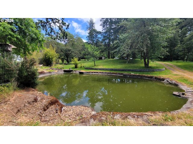 86131 CHEROKEE Dr, Eugene, OR 97402