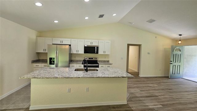 6 BAY PASS TERRACE, Ocklawaha, FL 32179