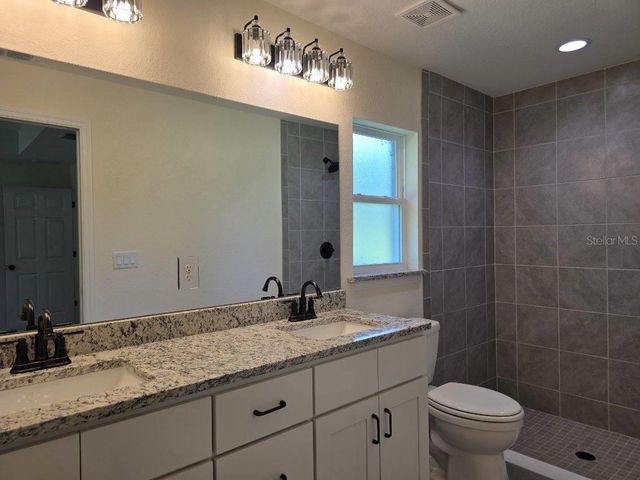 6 BAY PASS TERRACE, Ocklawaha, FL 32179