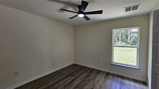 6 BAY PASS TERRACE, Ocklawaha, FL 32179
