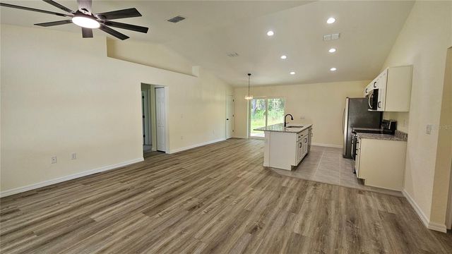 6 BAY PASS TERRACE, Ocklawaha, FL 32179