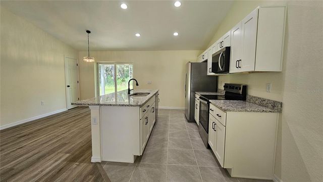 6 BAY PASS TERRACE, Ocklawaha, FL 32179