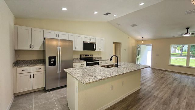 6 BAY PASS TERRACE, Ocklawaha, FL 32179