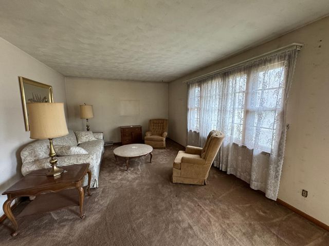 503 N 6th Street, Marshall, MN 56258