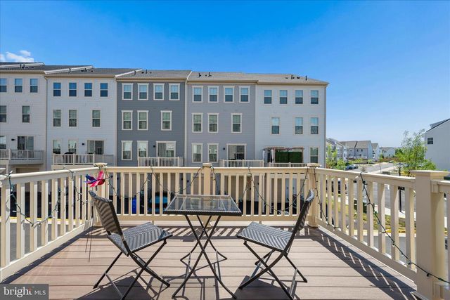 42587 PITLOCHRY TER, Sterling, VA 20166
