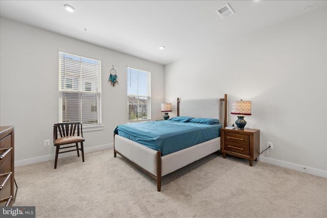 42587 PITLOCHRY TER, Sterling, VA 20166