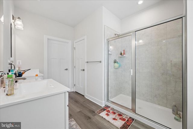 42587 PITLOCHRY TER, Sterling, VA 20166