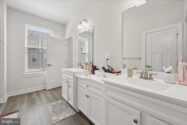 42587 PITLOCHRY TER, Sterling, VA 20166