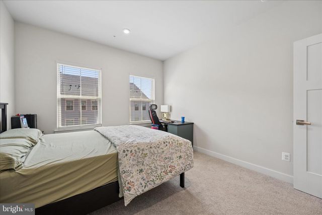 42587 PITLOCHRY TER, Sterling, VA 20166