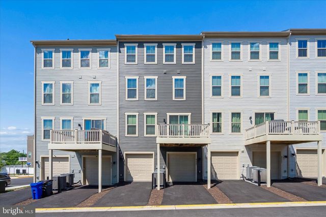 42587 PITLOCHRY TER, Sterling, VA 20166