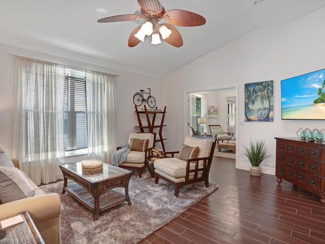 783 92nd AVE N, Naples, FL 34108