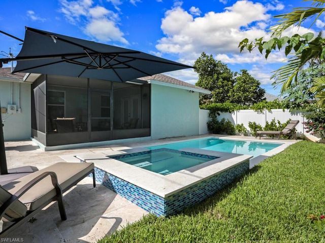 783 92nd AVE N, Naples, FL 34108