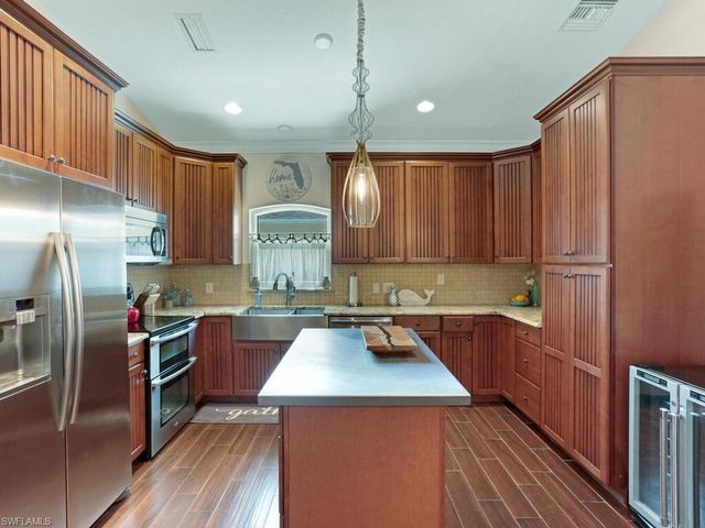 783 92nd AVE N, Naples, FL 34108