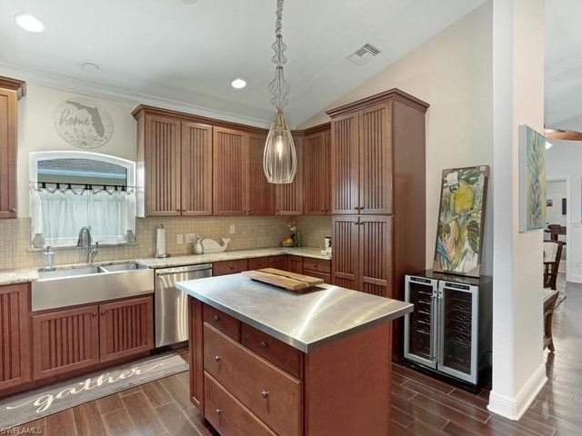 783 92nd AVE N, Naples, FL 34108