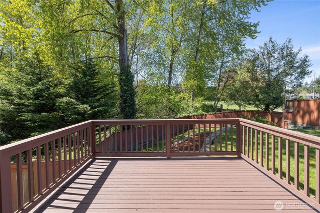 1214 S Cheyenne Court, Tacoma, WA 98405