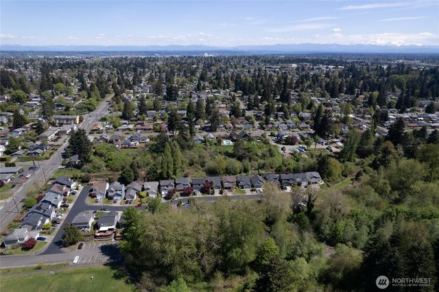 1214 S Cheyenne Court, Tacoma, WA 98405