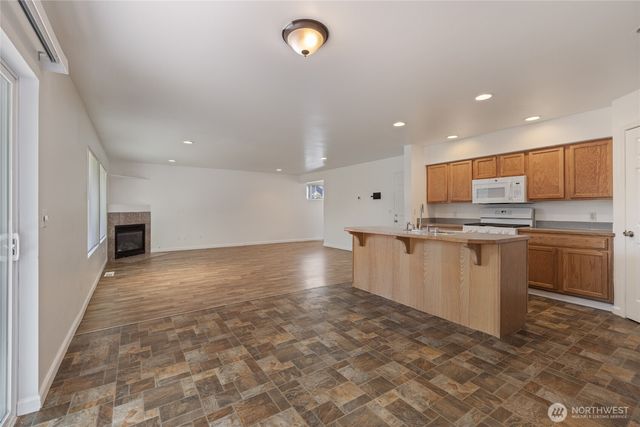 1214 S Cheyenne Court, Tacoma, WA 98405