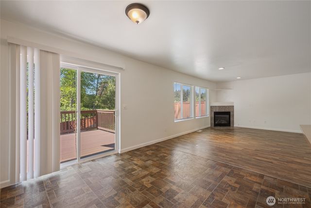 1214 S Cheyenne Court, Tacoma, WA 98405