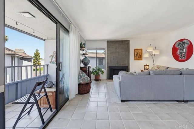 3211 Midway Drive 304, San Diego, CA 92110