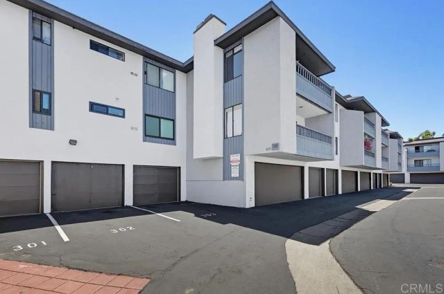 3211 Midway Drive 304, San Diego, CA 92110