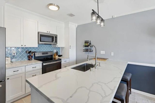 3211 Midway Drive 304, San Diego, CA 92110