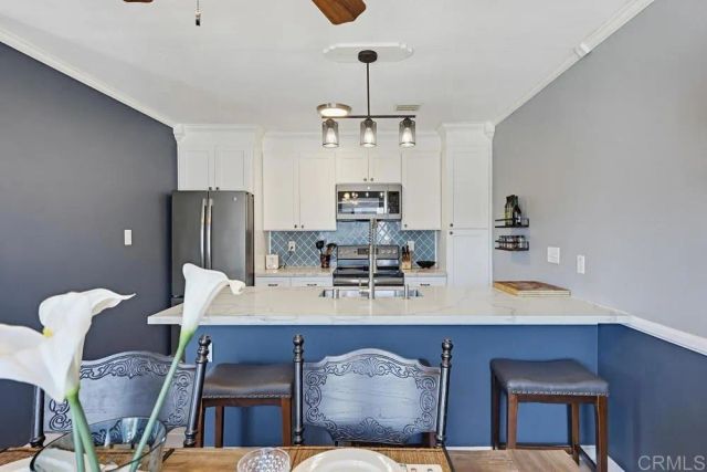 3211 Midway Drive 304, San Diego, CA 92110