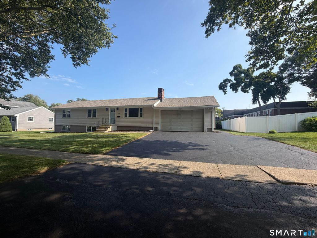 125 Canary Place, Stratford, CT 06614