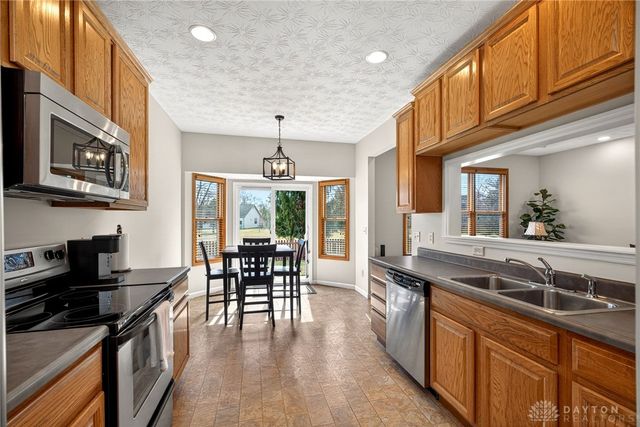 1744 Curry Branch Drive, Tipp City, OH 45371