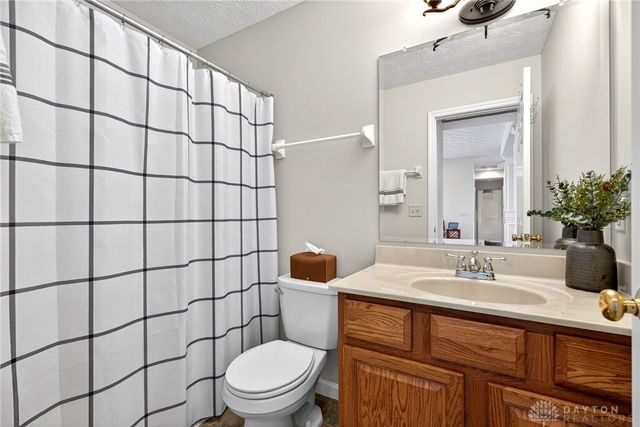 1744 Curry Branch Drive, Tipp City, OH 45371