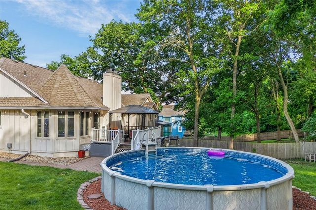 11301 E 71st Street, Raytown, MO 64133