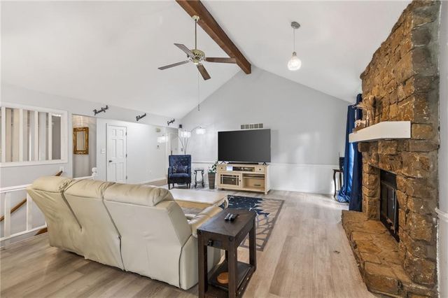 11301 E 71st Street, Raytown, MO 64133