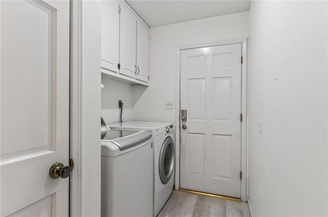 11301 E 71st Street, Raytown, MO 64133