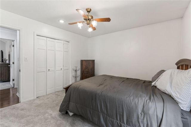 11301 E 71st Street, Raytown, MO 64133