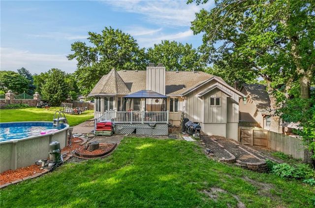 11301 E 71st Street, Raytown, MO 64133