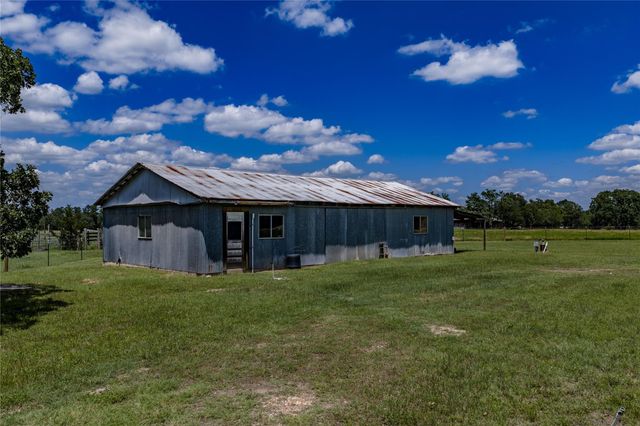 139 Owl Creek RD, La Grange, TX 78960
