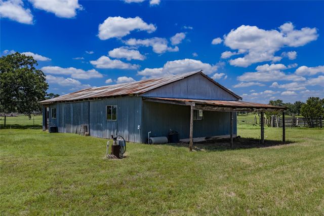 139 Owl Creek RD, La Grange, TX 78960