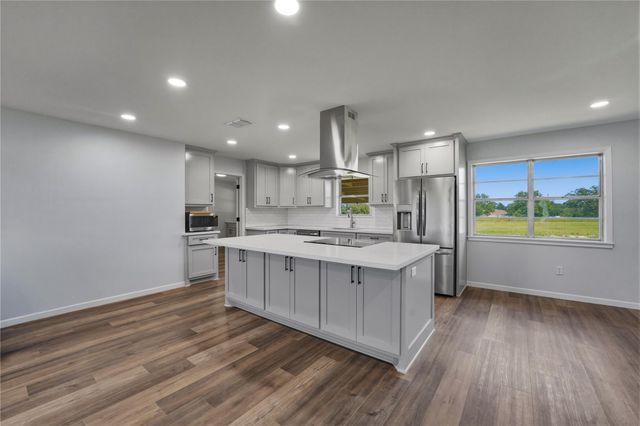 139 Owl Creek RD, La Grange, TX 78960