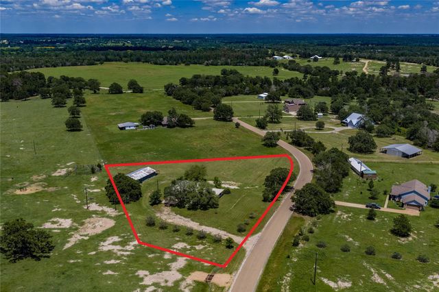 139 Owl Creek RD, La Grange, TX 78960