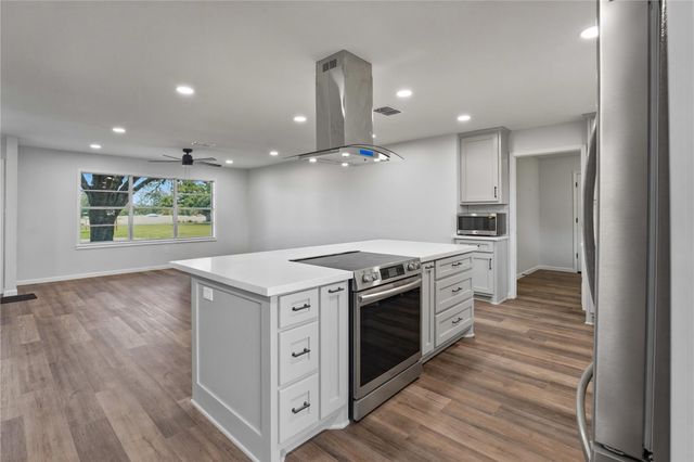 139 Owl Creek RD, La Grange, TX 78960