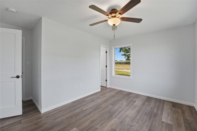 139 Owl Creek RD, La Grange, TX 78960