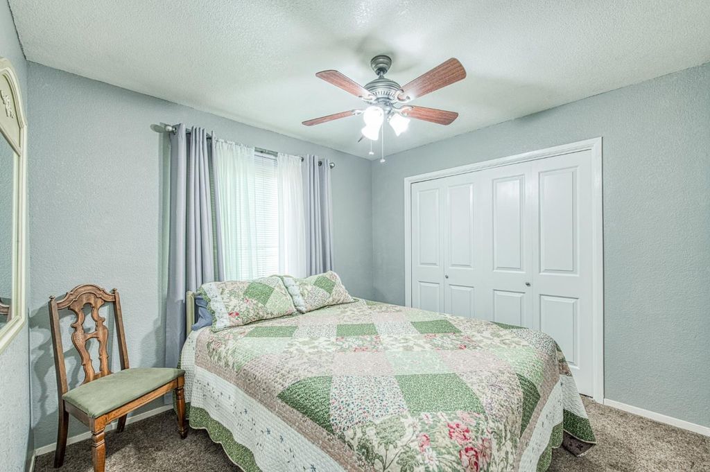 Image 17 of property listing at 127 5th Street, Clovis, CA 93612