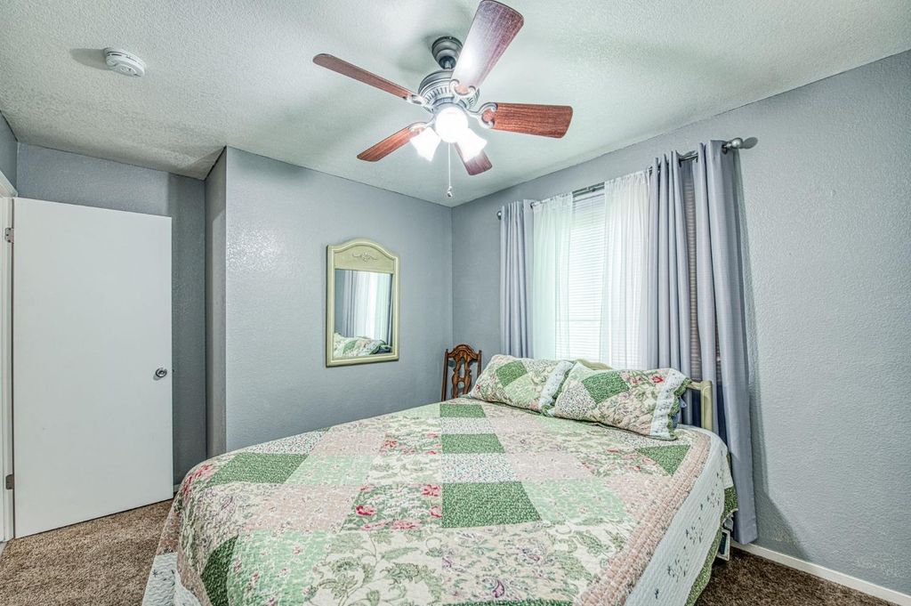 Image 18 of property listing at 127 5th Street, Clovis, CA 93612